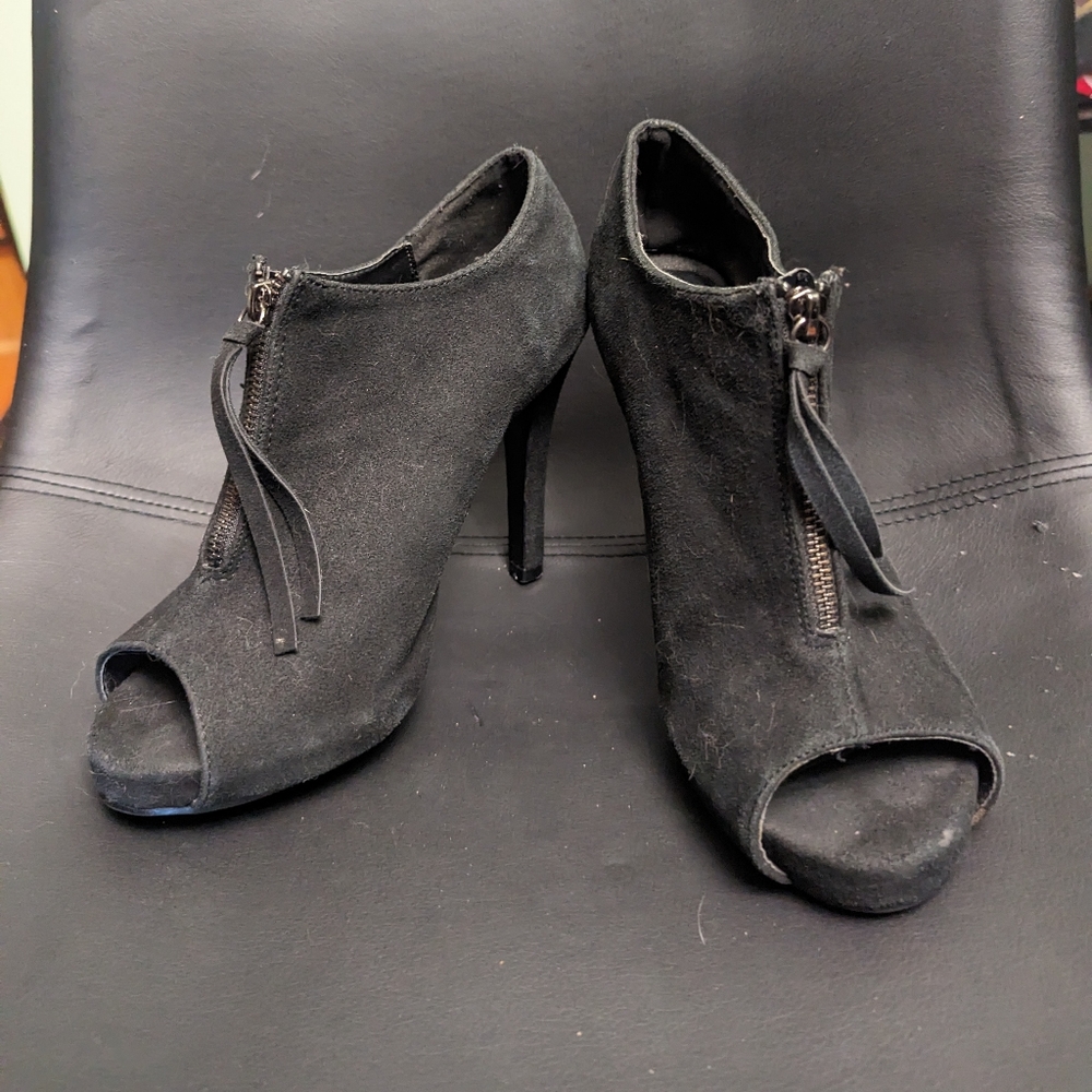 🧡Torrid peep toe heels 9